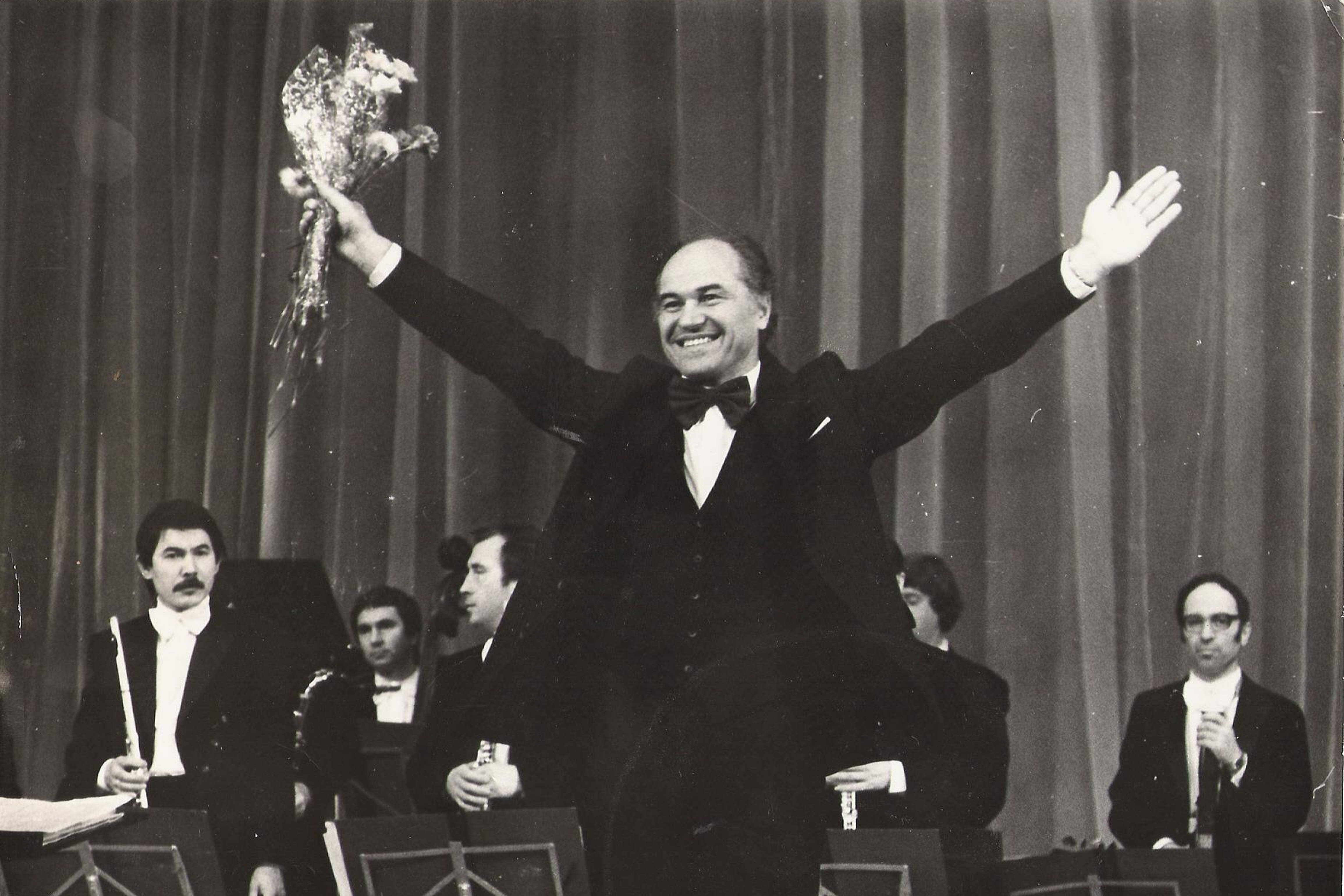 Обложка статьи «Бьют не по паспорту – по физиономии! Агиткой я не занимаюсь». Памяти Евгения Доги